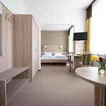 Drei Schwanen 3*